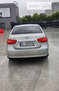 Седан Hyundai Elantra 2008 в Киеве