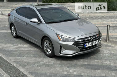 Седан Hyundai Elantra 2020 в Киеве