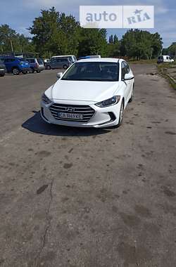 Седан Hyundai Elantra 2017 в Черкассах
