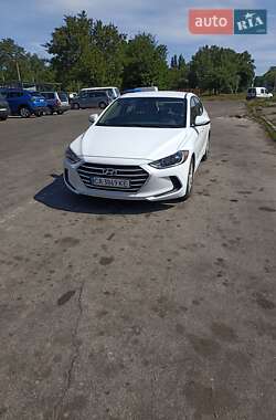 Седан Hyundai Elantra 2017 в 