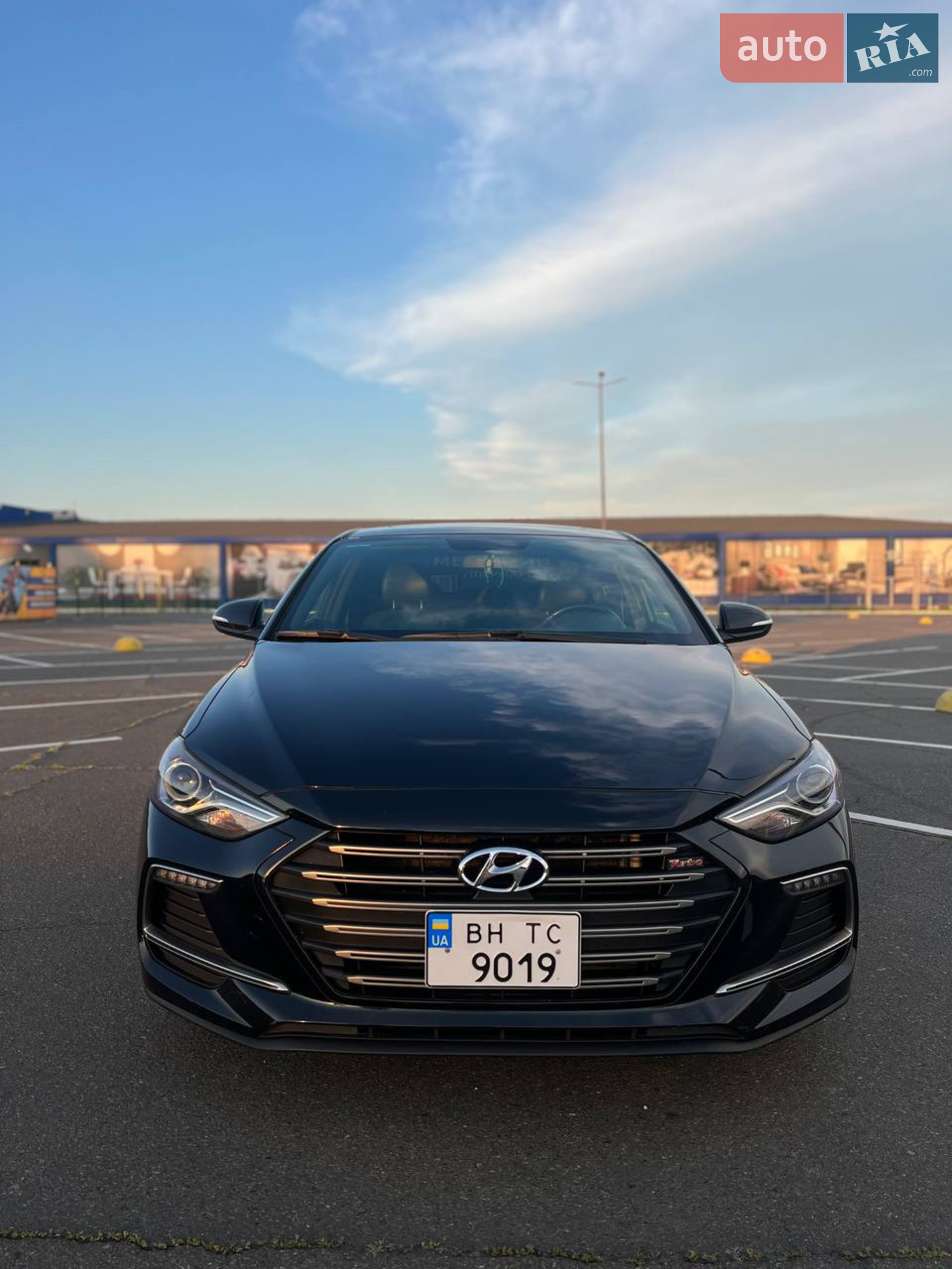 2017 Hyundai Elantra - фото 1
