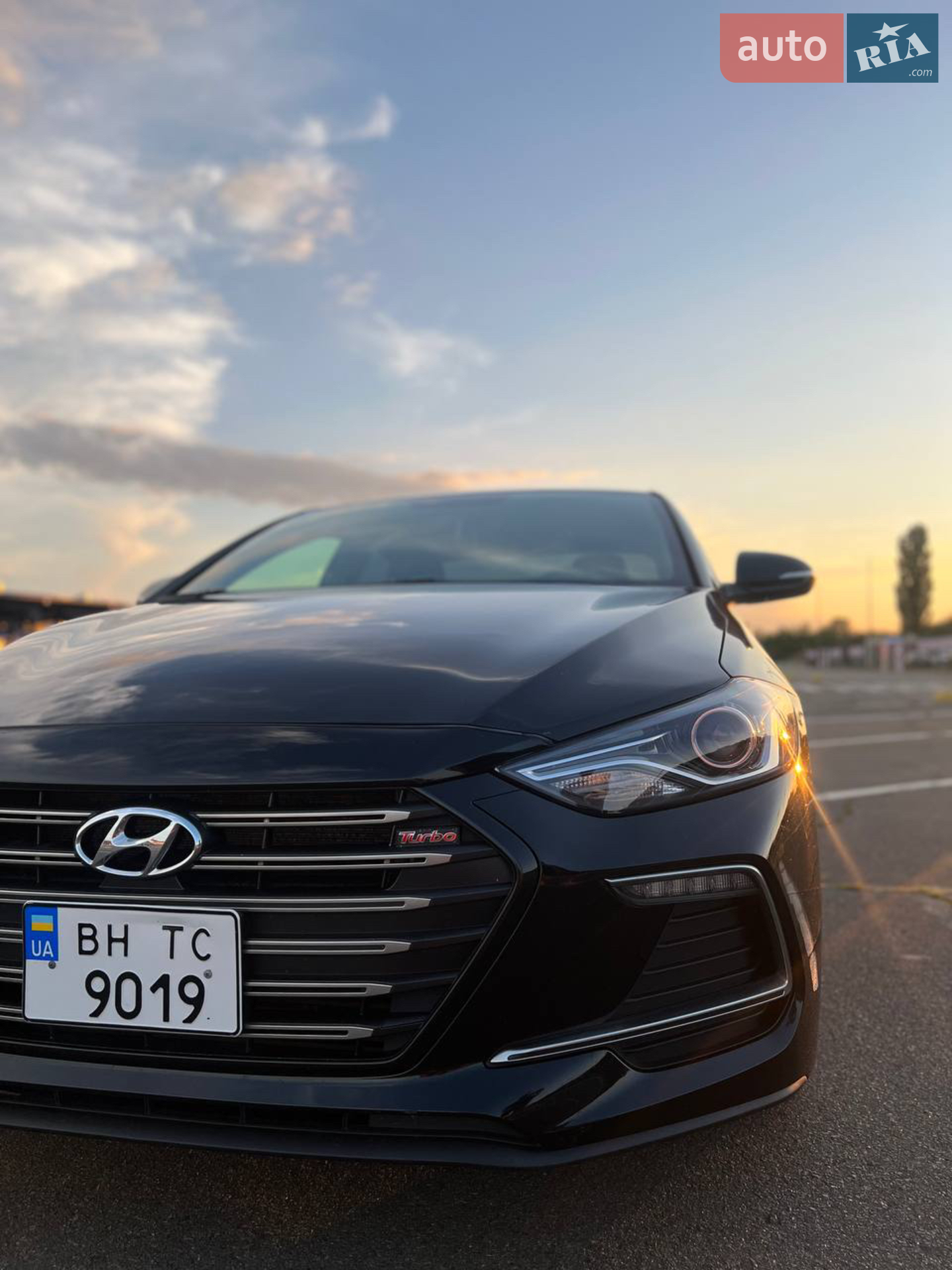 2017 Hyundai Elantra - мініатюра 9