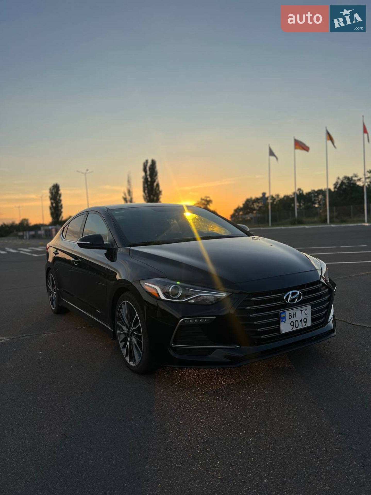2017 Hyundai Elantra - мініатюра 10
