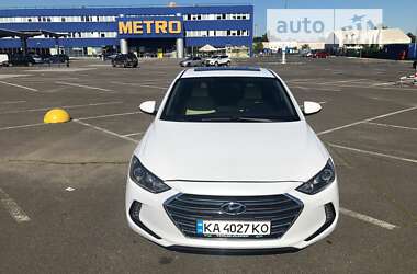 Седан Hyundai Elantra 2017 в Києві