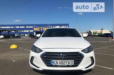 Седан Hyundai Elantra 2017 в Києві