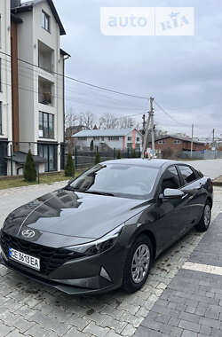 Седан Hyundai Elantra 2021 в Чернівцях