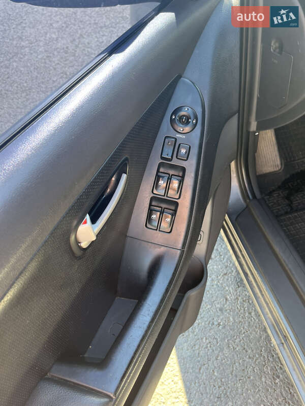 Седан Hyundai Elantra 2008 в Хусті