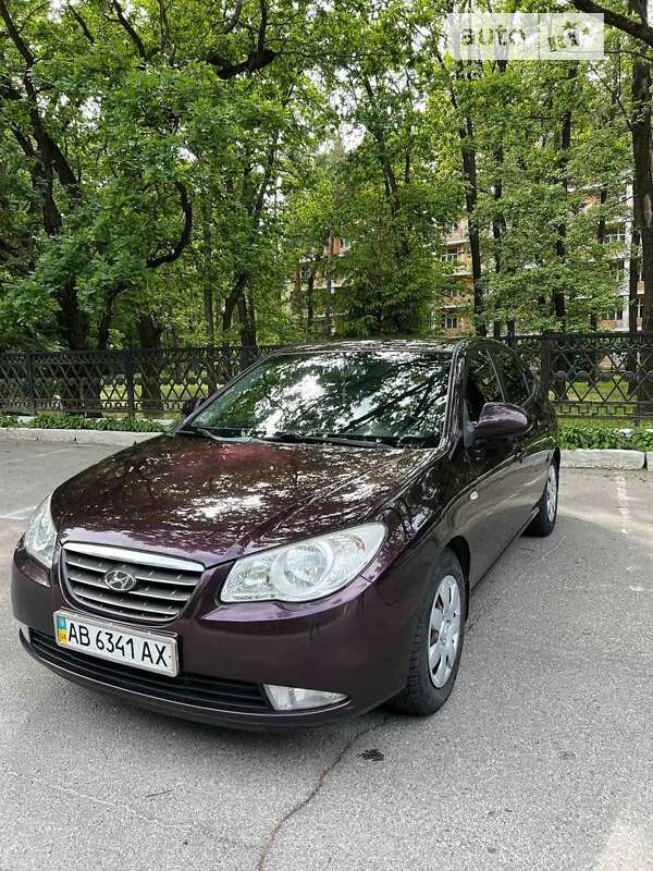 Седан Hyundai Elantra 2008 в Хмільнику