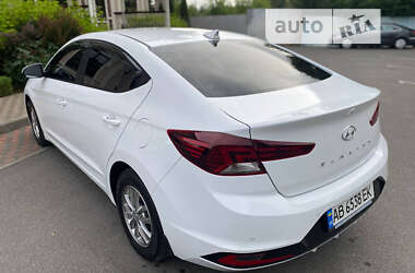 Седан Hyundai Elantra 2019 в Виннице