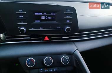 Седан Hyundai Elantra 2021 в 