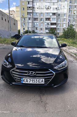 Седан Hyundai Elantra 2016 в Киеве