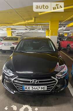 Седан Hyundai Elantra 2016 в Львові