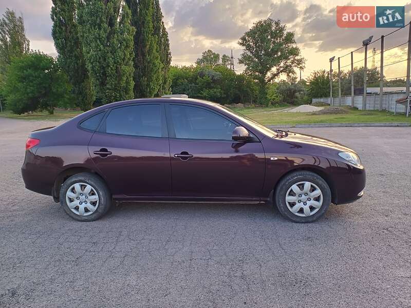 Седан Hyundai Elantra 2008 в Александрие