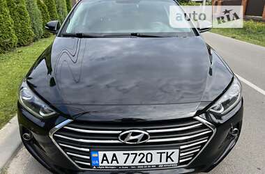 Седан Hyundai Elantra 2018 в Києві