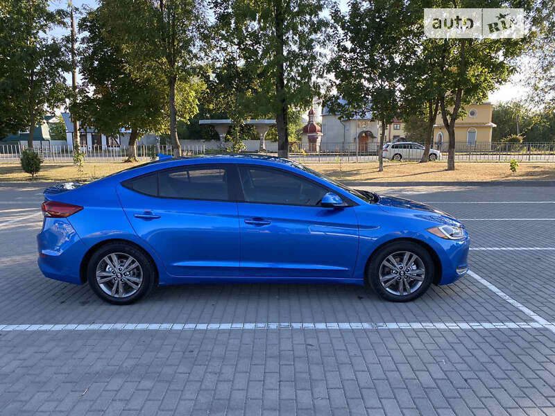 Седан Hyundai Elantra 2017 в Коломые