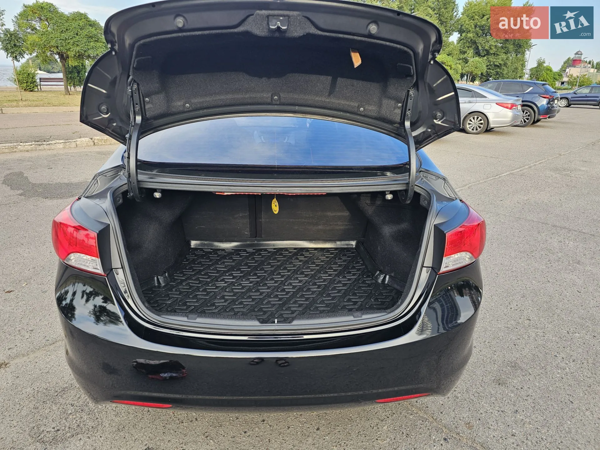 2012 Hyundai Elantra - мініатюра 26