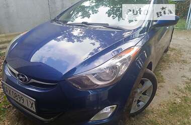 Седан Hyundai Elantra 2012 в Буче