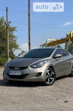 Седан Hyundai Elantra 2012 в Виннице