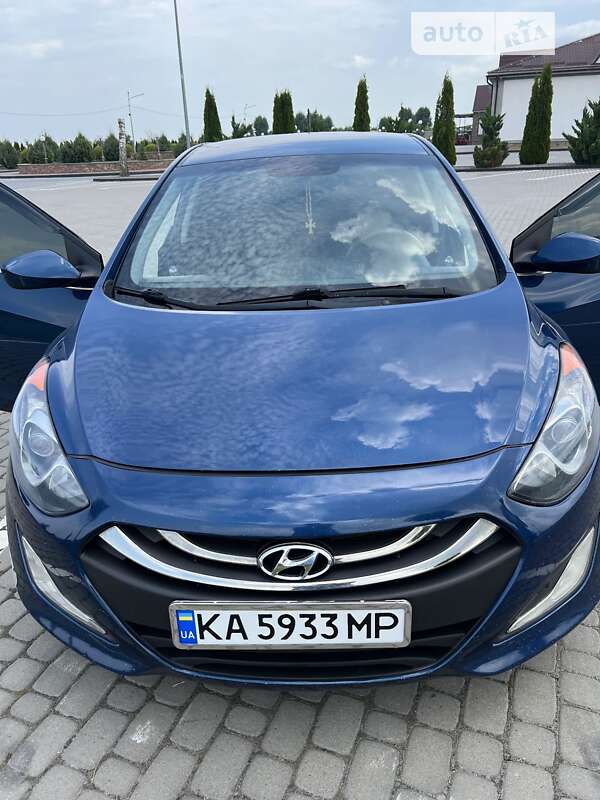 Хэтчбек Hyundai Elantra 2014 в Шепетовке