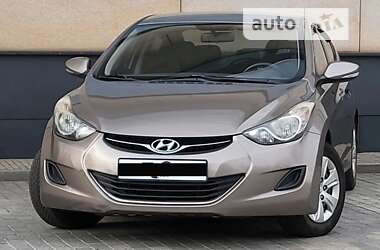 Седан Hyundai Elantra 2013 в Києві