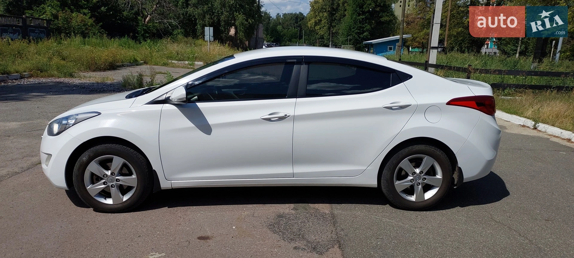 2013 Hyundai Elantra - мініатюра 4