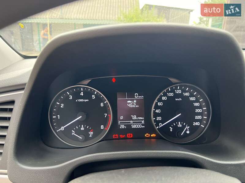 Седан Hyundai Elantra 2017 в Полтаві