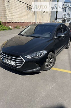 Седан Hyundai Elantra 2017 в Ирпене