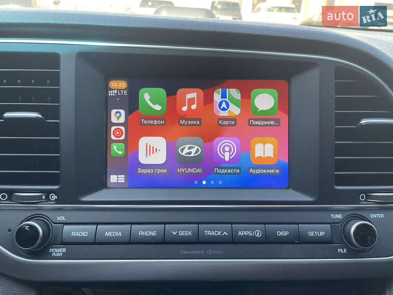 Седан Hyundai Elantra 2017 в Киеве