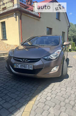 Седан Hyundai Elantra 2013 в Львове