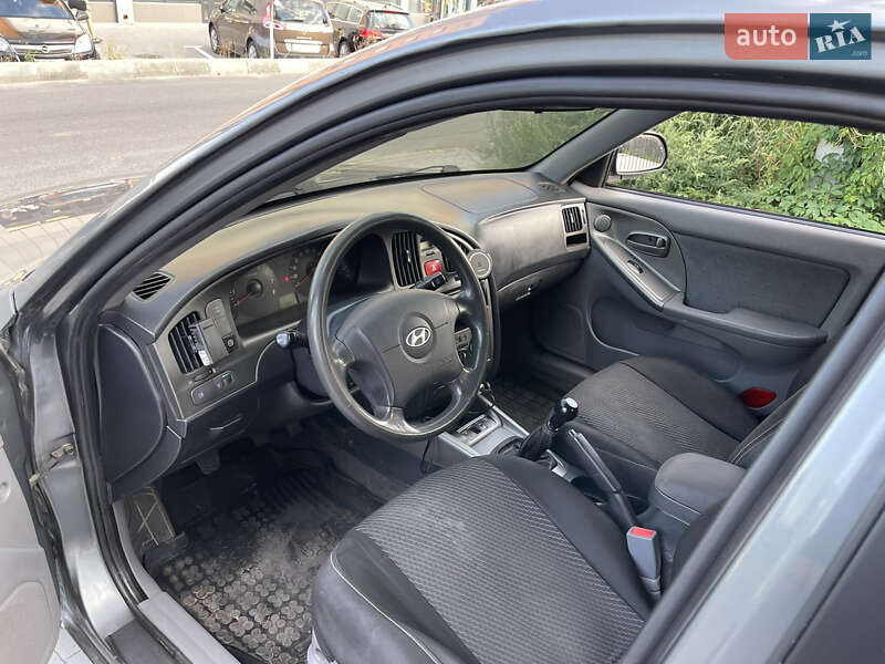 Седан Hyundai Elantra 2010 в Виннице