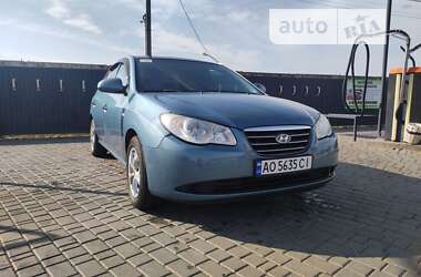 Седан Hyundai Elantra 2008 в Мукачево