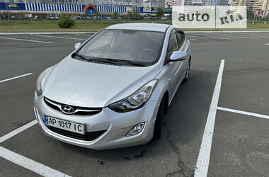 Седан Hyundai Elantra 2011 в Києві