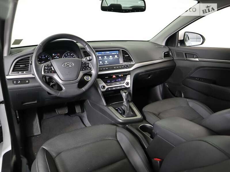 Седан Hyundai Elantra 2017 в Львові фото 10 Седан Hyundai Elantra 2017 в Львові