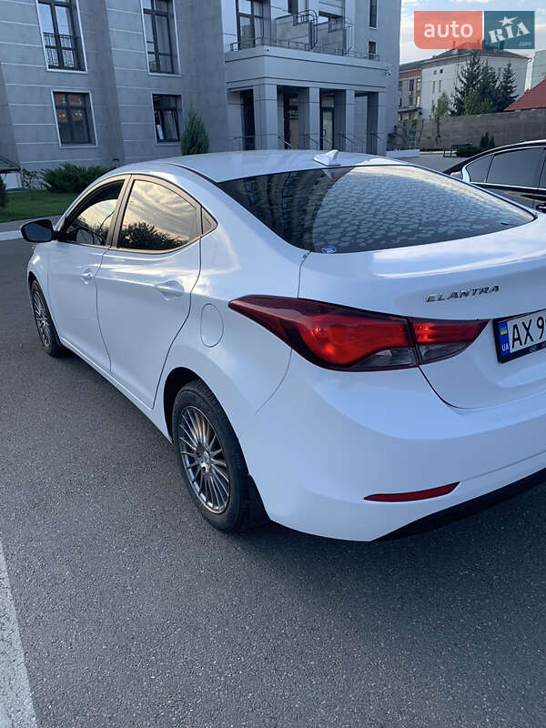 Седан Hyundai Elantra 2015 в Харькове фото 6 Седан Hyundai Elantra 2015 в Харькове