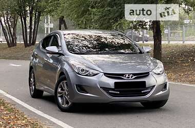 Седан Hyundai Elantra 2013 в Дніпрі