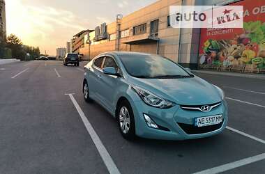 Седан Hyundai Elantra 2014 в Днепре