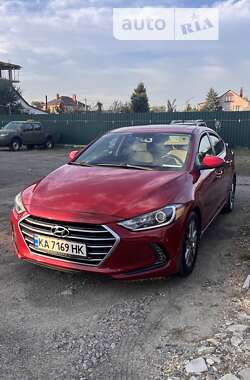 Седан Hyundai Elantra 2016 в Киеве