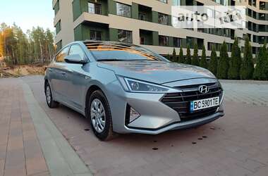 Седан Hyundai Elantra 2020 в Києві