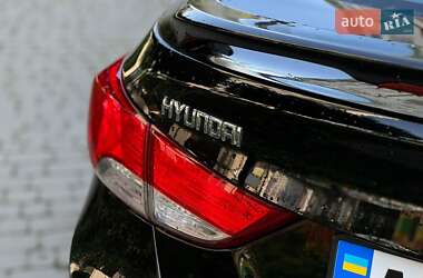 Седан Hyundai Elantra 2012 в 