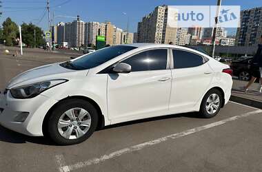 Седан Hyundai Elantra 2013 в Києві