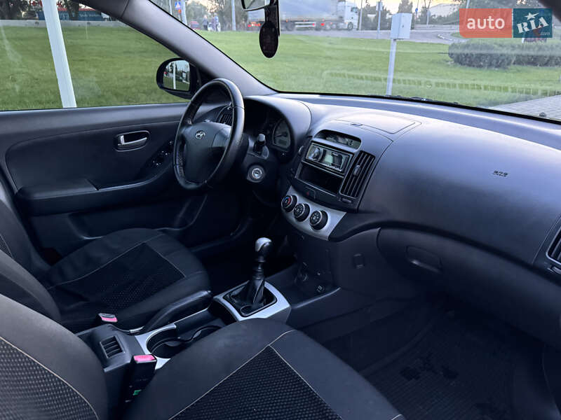 Седан Hyundai Elantra 2008 в Одесі