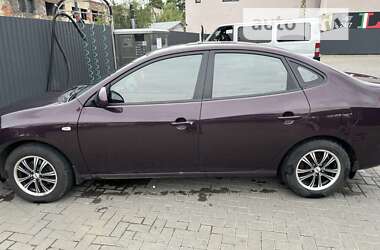 Седан Hyundai Elantra 2008 в Ужгороді