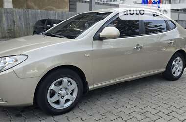 Седан Hyundai Elantra 2008 в Чернівцях