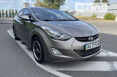 Седан Hyundai Elantra 2012 в Києві