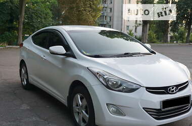 Седан Hyundai Elantra 2014 в Киеве