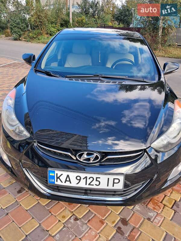 Седан Hyundai Elantra 2013 в Умани