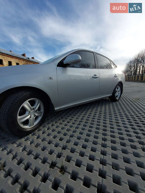Седан Hyundai Elantra 2007 в Тульчине
