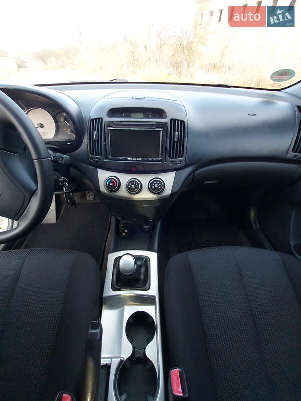 Седан Hyundai Elantra 2007 в Тульчине