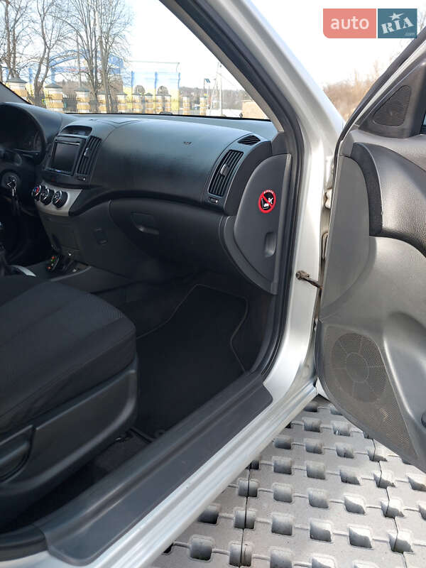 Седан Hyundai Elantra 2007 в Тульчине