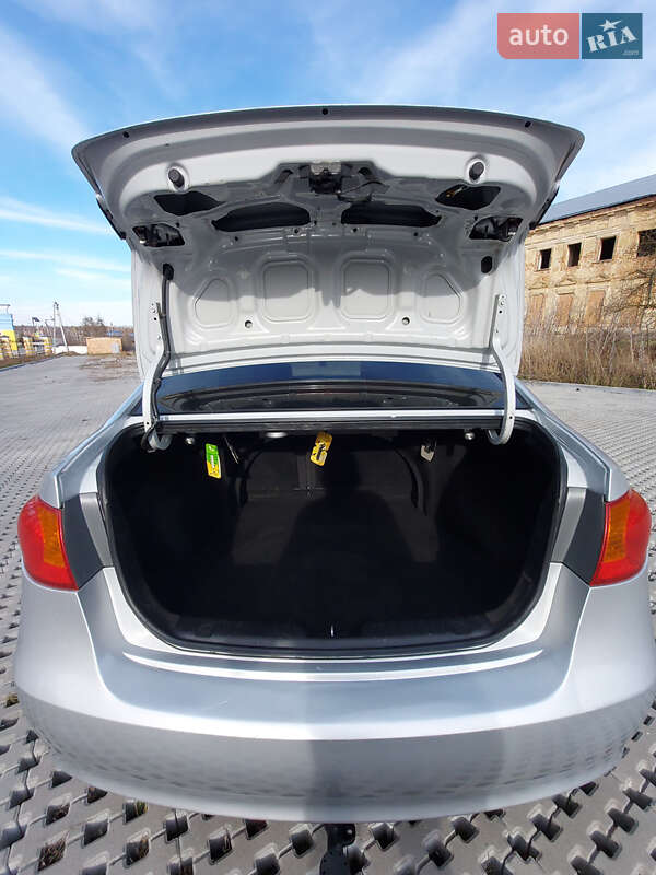 Седан Hyundai Elantra 2007 в Тульчине